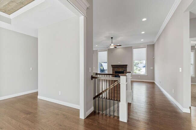 Building Photo - 1605 Labrador Dr