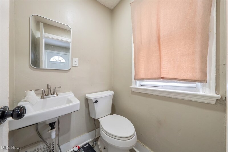 Building Photo - 18851 Raymond St