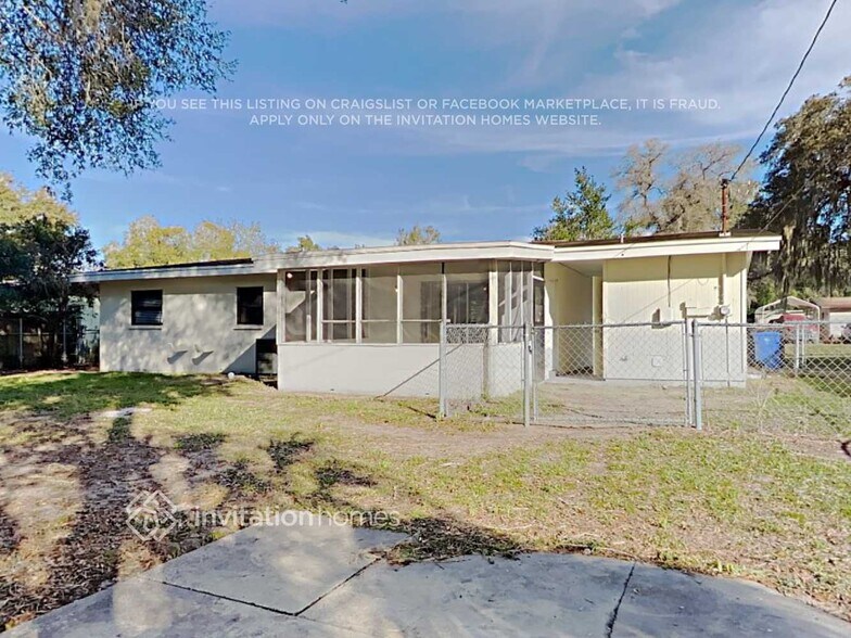 Building Photo - 507 Greenbay Ave