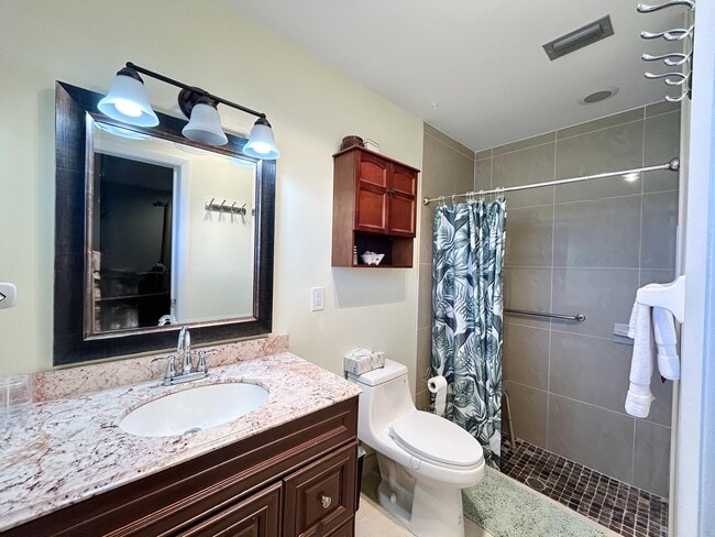 Building Photo - 2766 Emory Dr W