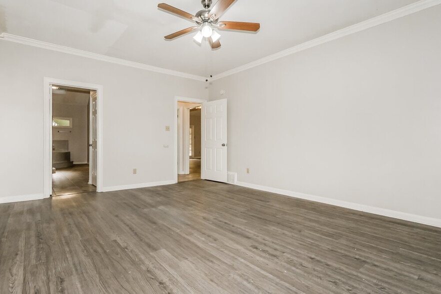 Building Photo - 2279 Hickory Path Dr