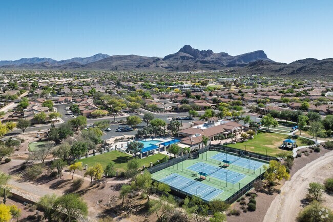 Building Photo - 9130 N Safflower Ln