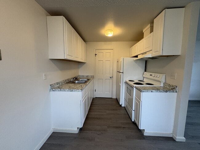 Building Photo - 7743 Pacific Ave SE