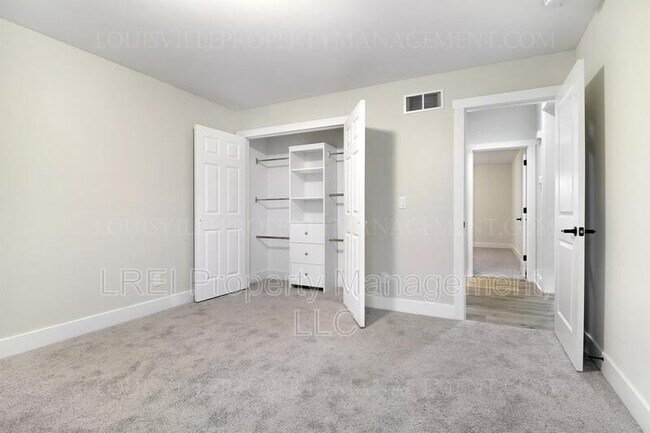Building Photo - 6523 Ashley Springs Ct