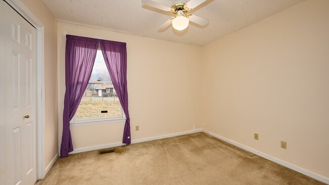 Building Photo - For Rent: 3BR, 2BA home with garage for rent.
