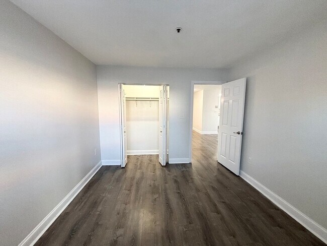 Building Photo - 11 Langdon St