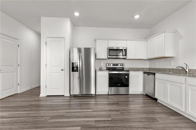 Building Photo - 103 Rydal Wy