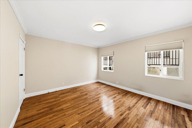 Building Photo - 11719 Mayfield Ave