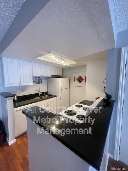 Building Photo - 14454 E Colorado Dr