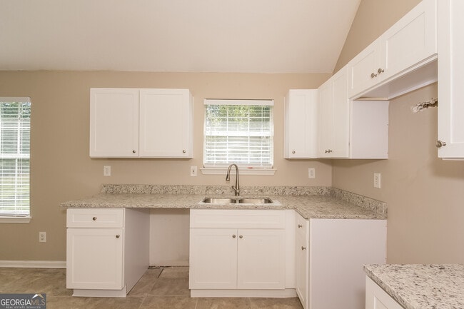 Building Photo - 4290 Ward Bluff Ct