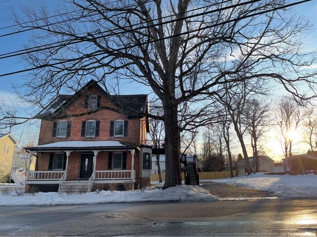 Building Photo - 955 Wolcott Ave