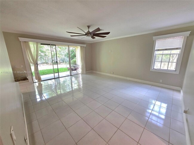Building Photo - 584 Cambridge Dr