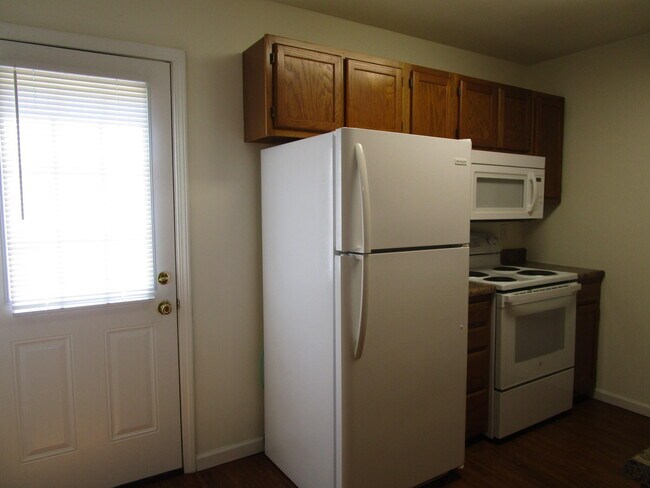 Building Photo - 3540 Prescott Dr