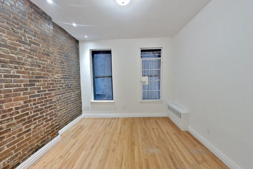 Building Photo - 417 3rd Ave