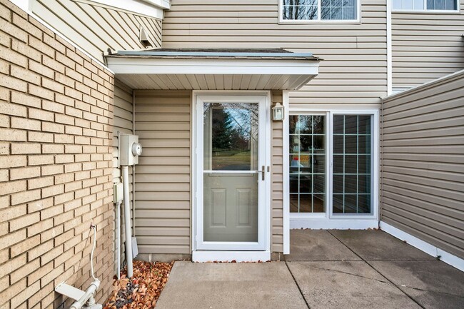 Building Photo - 13460 60th Pl N