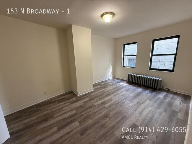 Building Photo - 153 N Broadway-1