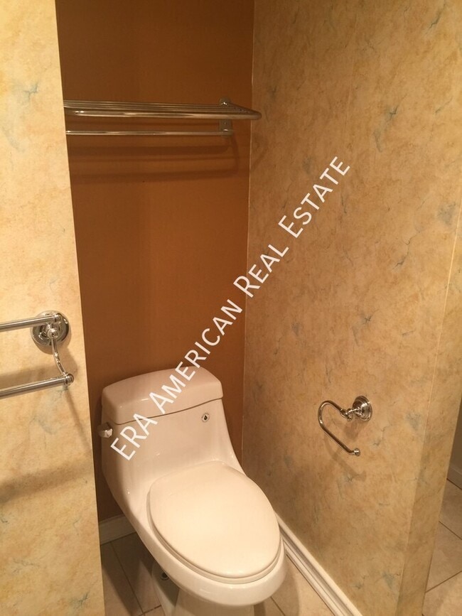 Building Photo - 27 11th St