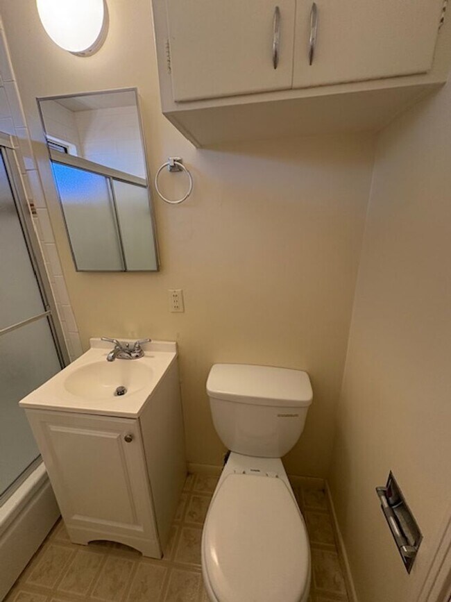 Building Photo - 132-136 Stenner St