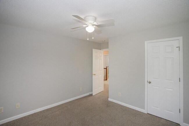 Building Photo - 822 Sugarcane Way