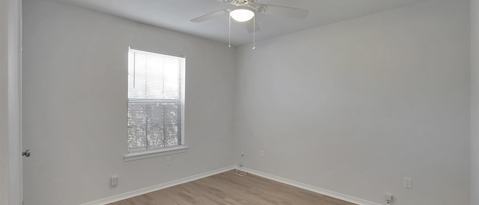 Building Photo - 10601 Silver Creek Dr