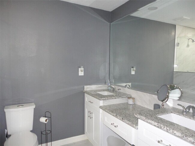 Building Photo - 4803 Russet Trail Ct