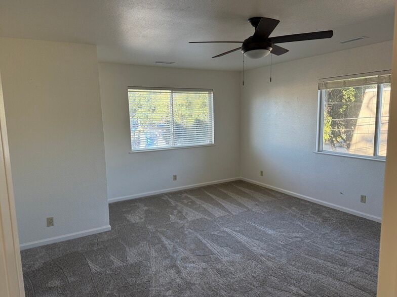 Building Photo - 1420 Slater Street