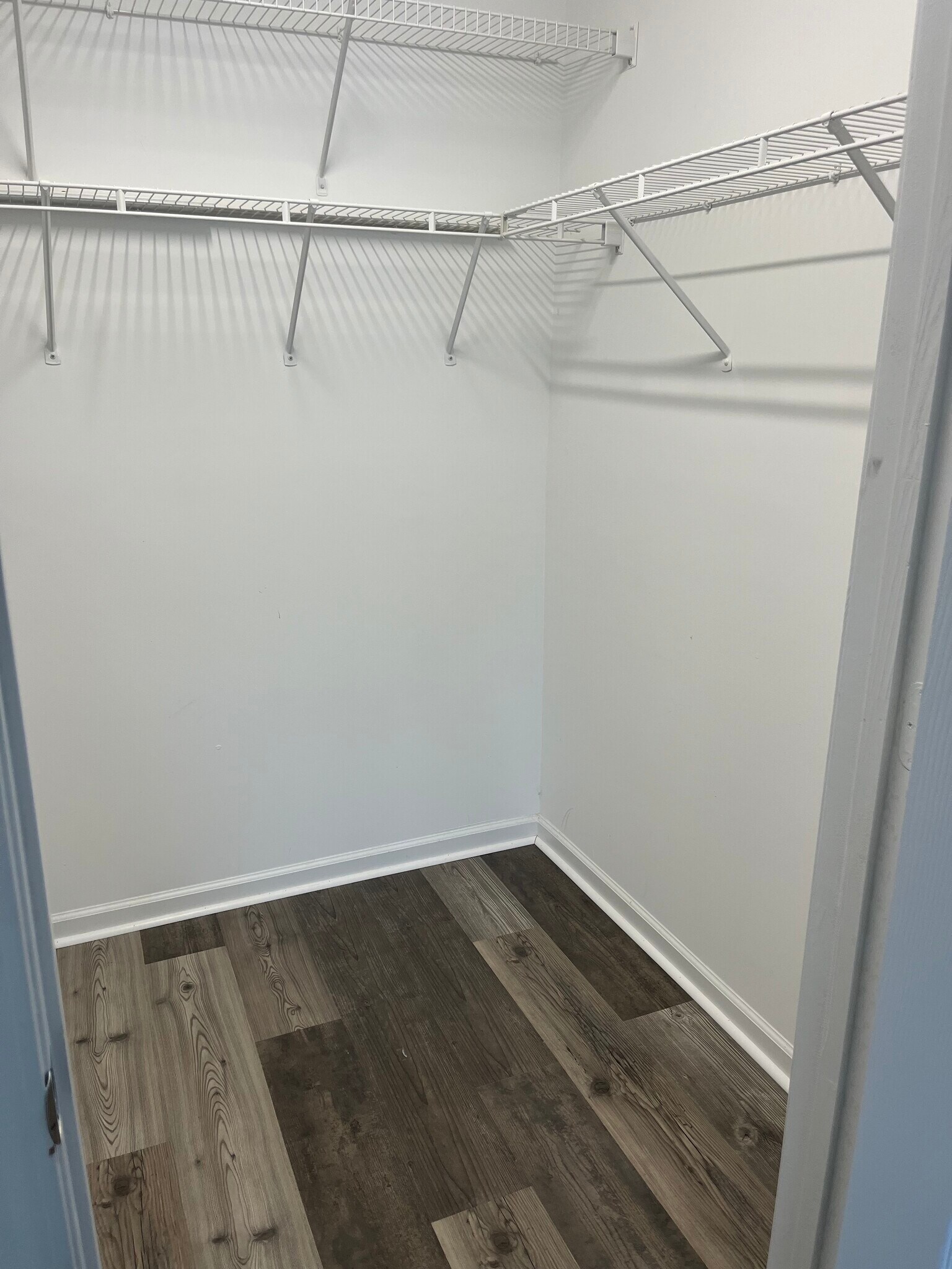 Building Photo - 3716 Cotswold Ave