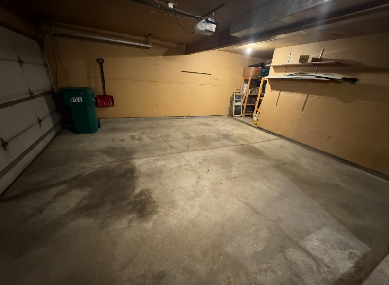 Building Photo - 9165 Cinnebar Dr