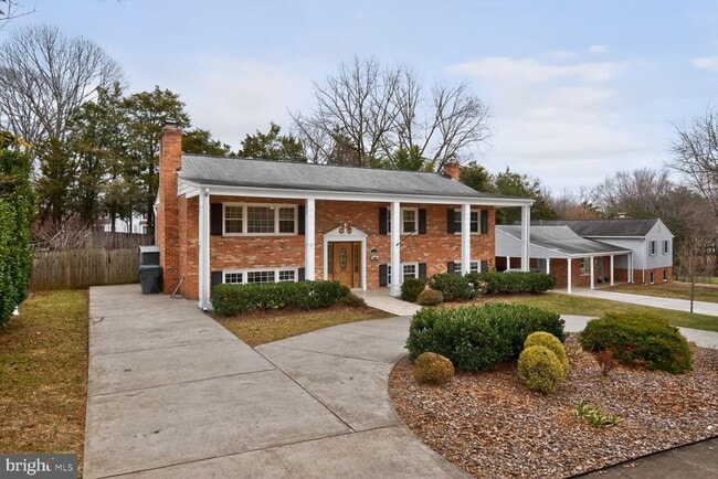 Building Photo - 1605 Mary Ellen Ct