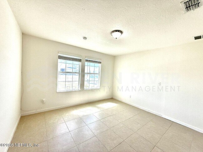 Building Photo - 8704 Lake George Cir W