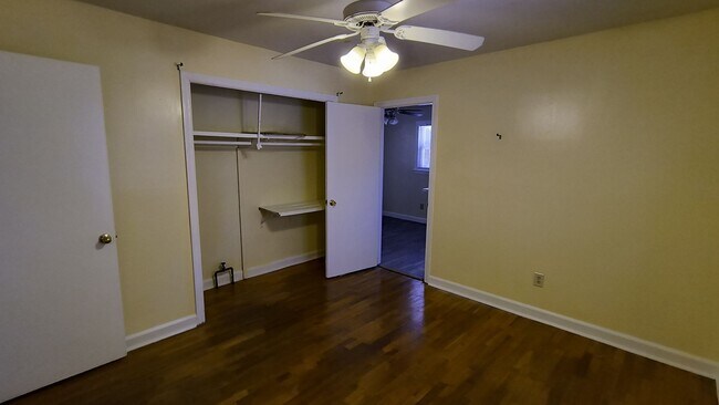 Building Photo - 5111 Palmetto Ln