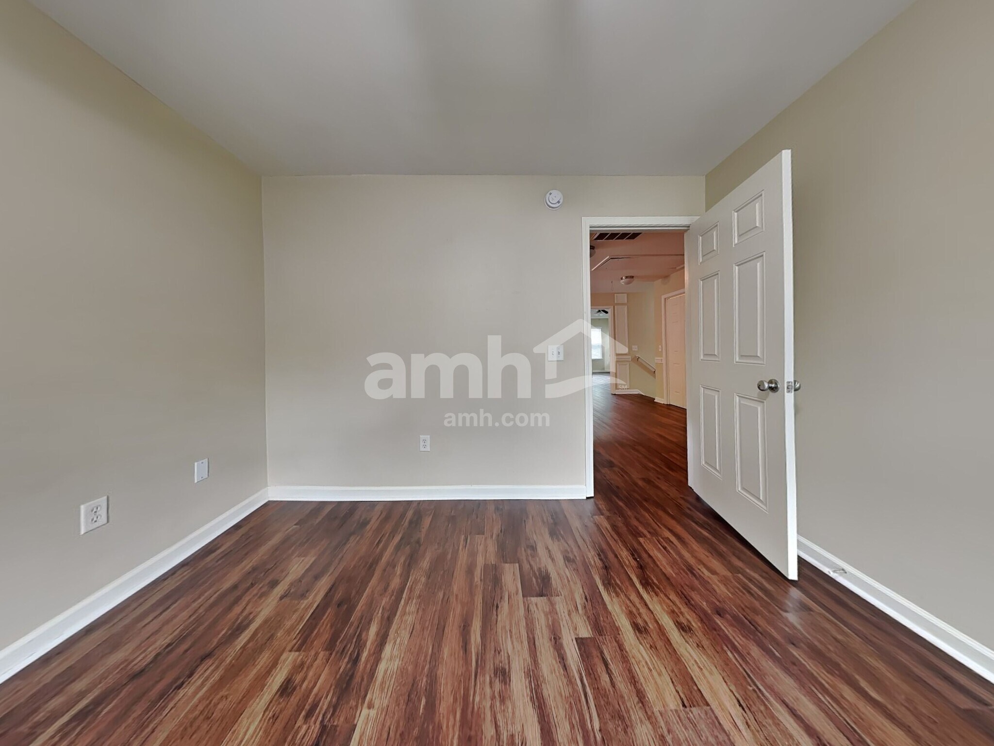 Building Photo - 75 Summer Hill Way