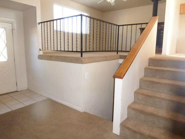 Building Photo - 4 bedroom home  - Dog Friendly!