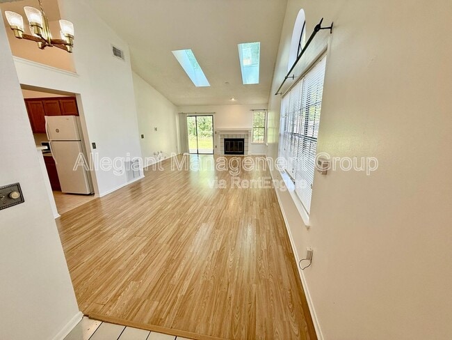 Building Photo - 2900 Risser Ave