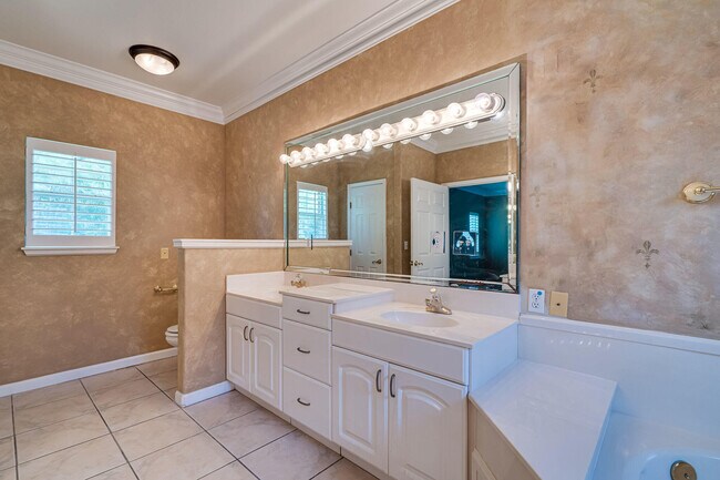 Building Photo - 3822 Indigo Cir