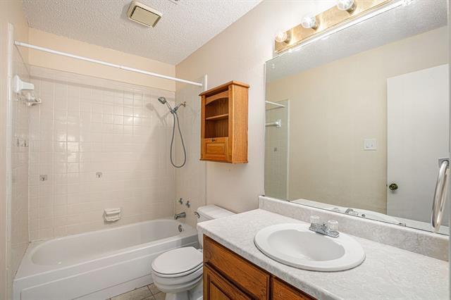 Building Photo - 4729 Jasmine Dr