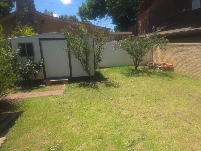Building Photo - 4701 N Peniel Ave