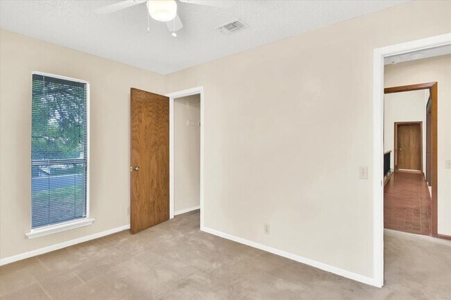 Building Photo - 2015 Mistywood Dr