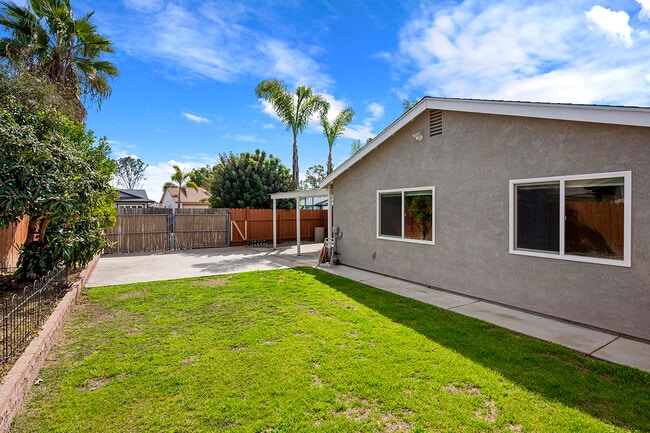 Building Photo - 10875 Barbados Way