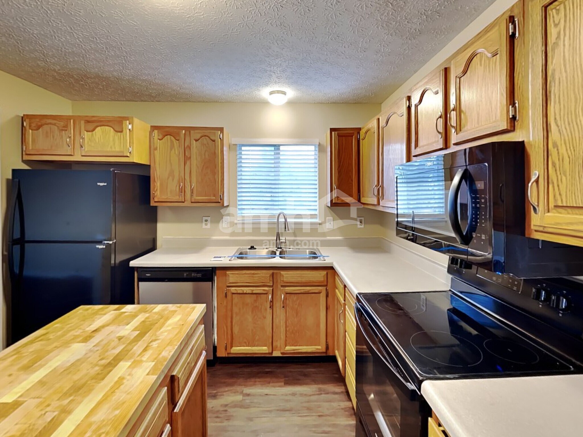 Building Photo - 3516 High Creek Dr