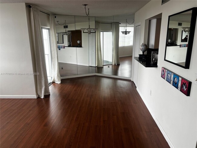 Building Photo - 11930 N Bayshore Dr