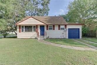 Building Photo - 1316 Gabriel Dr