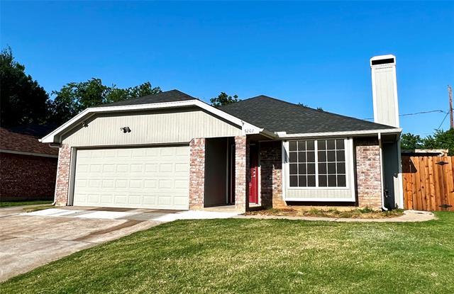 Primary Photo - 5207 Cornvalley Dr
