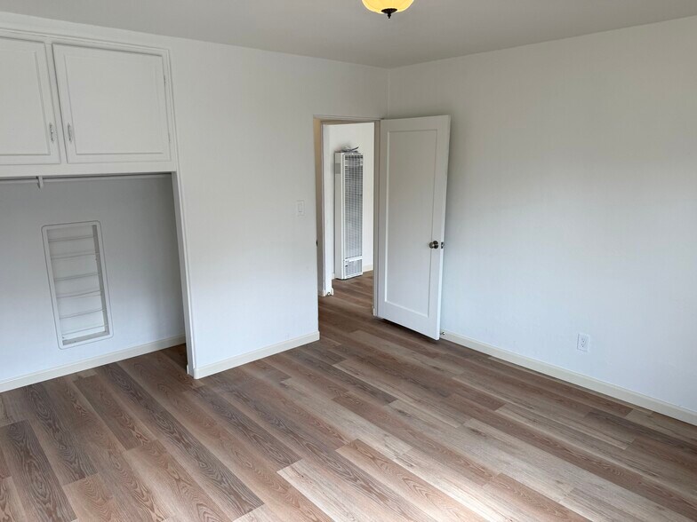 Building Photo - 1246 Pacific Beach Dr