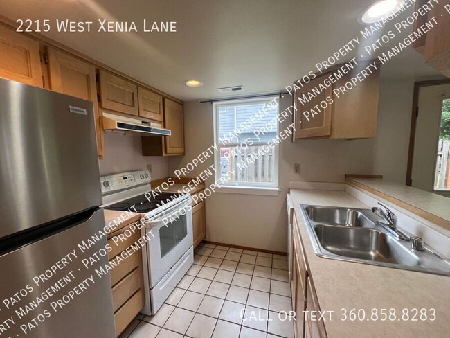 Building Photo - 2215 W Xenia Ln