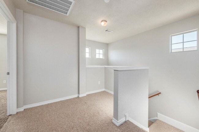 Building Photo - 2939 McLaren Dr