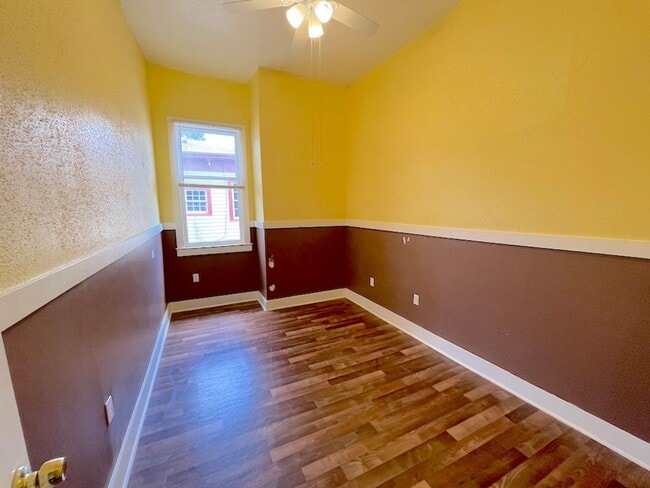 Building Photo - 2 BED | 1 BATH | DOWNTOWN