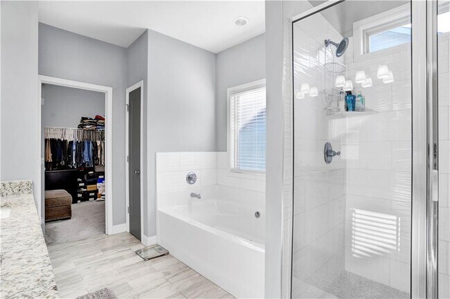 Building Photo - 1395 Marion St SE