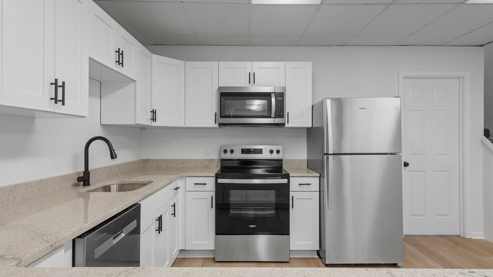 Building Photo - 2827 Brownsville Rd