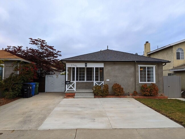 Building Photo - 2746 Thurman Ave.